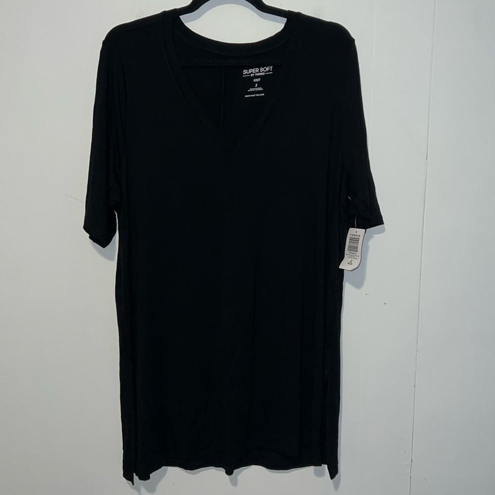 NWT Super Soft by Torrid Favorite Tunic Vneck Side Slit Deep Black Short Sleeve